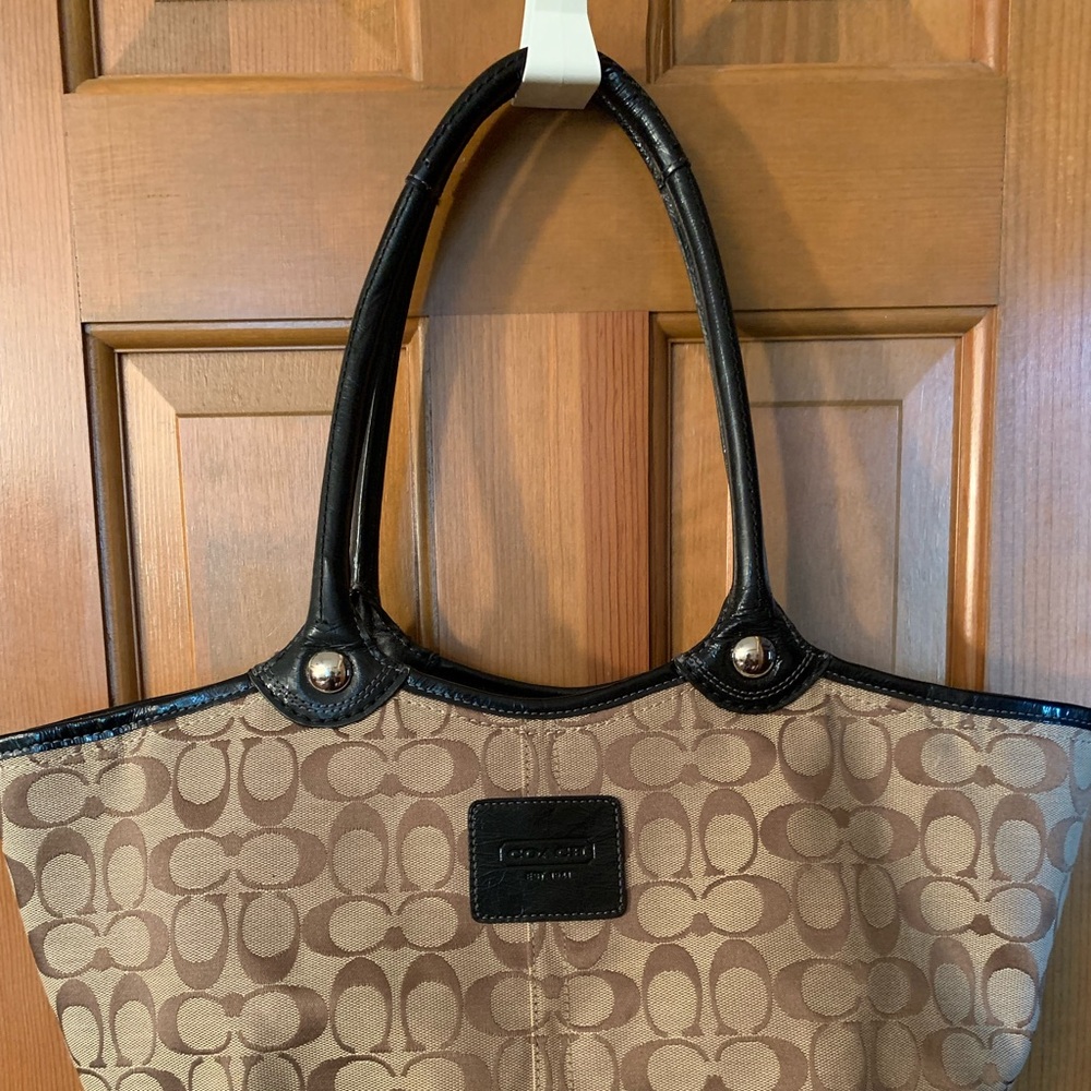 Classic Coach Tote style bag - Picture 5 of 5